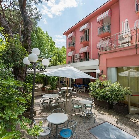 Hotel Villa Rosa 체제나티코 외부 사진