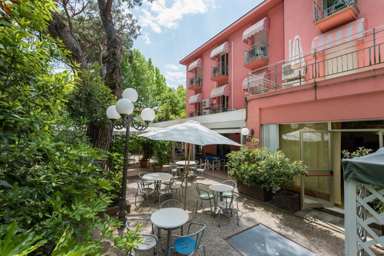 Hotel Villa Rosa 체제나티코 외부 사진