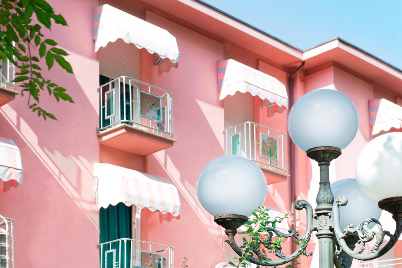Hotel Villa Rosa 체제나티코 외부 사진